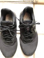 Herrenschuhe Turnschuhe Jungen Herren Sneaker Nike 44 München - Allach-Untermenzing Vorschau