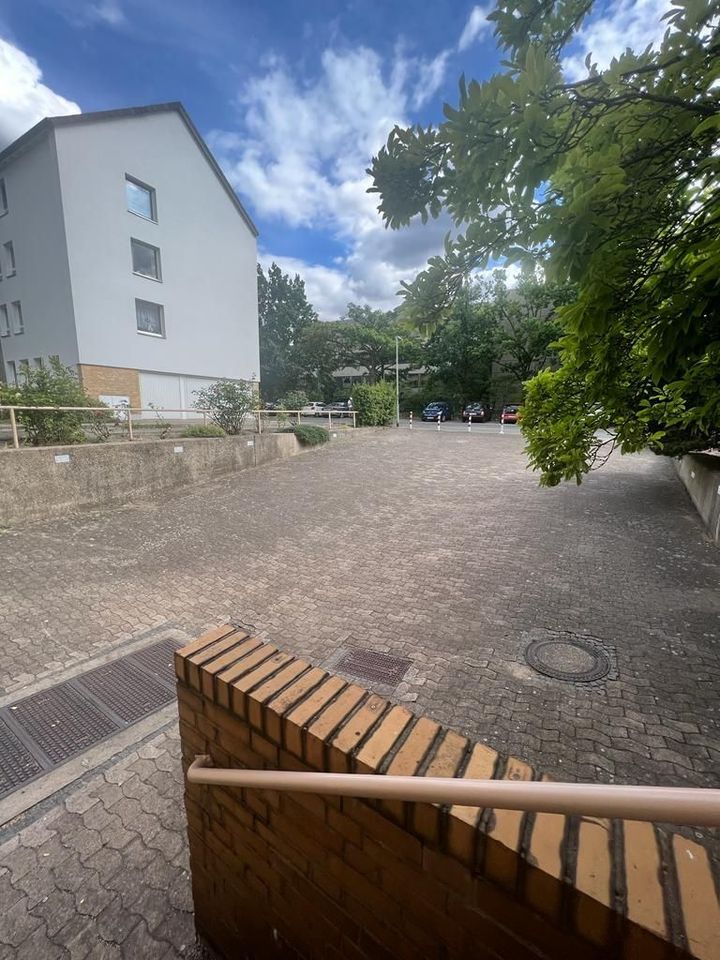 Parkplatz zu vermieten in Herrenhausen in Hannover