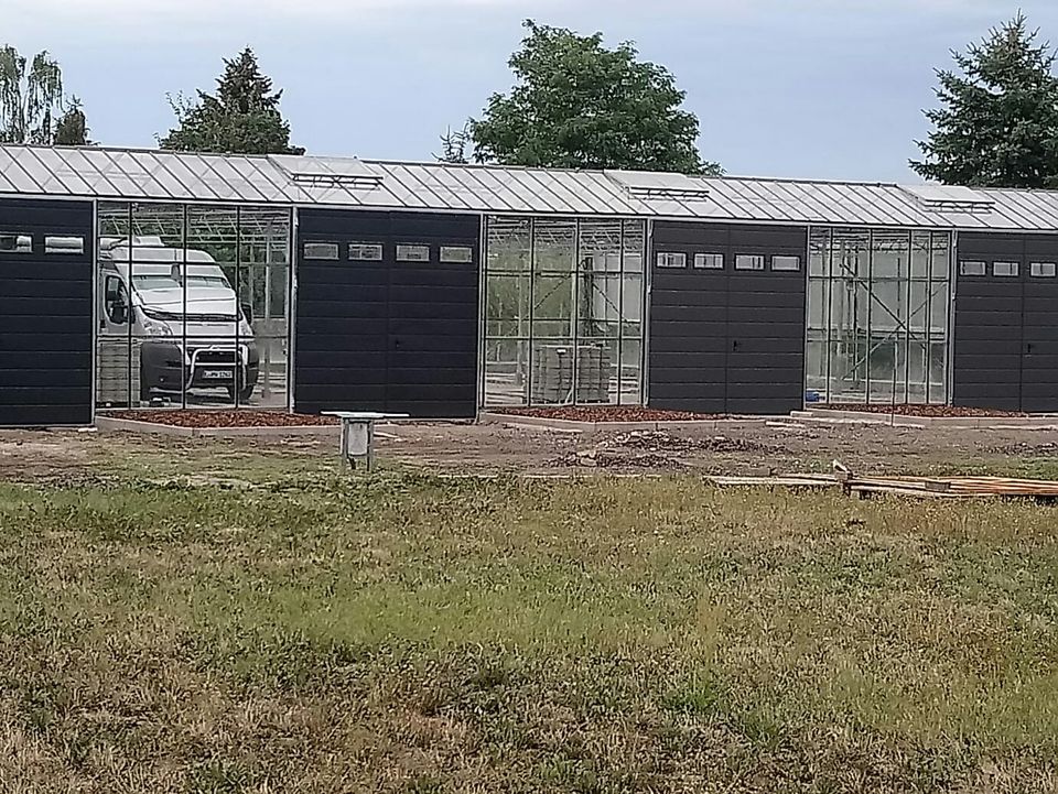 Hoftor container Garagentor haustür trapezblech rolltor schwingtor pflug Schiebetür sektionaltor hallentor gartentor gartentür garagentür doppelflügeltor tor carport hundebox in Falkenberg/Elster