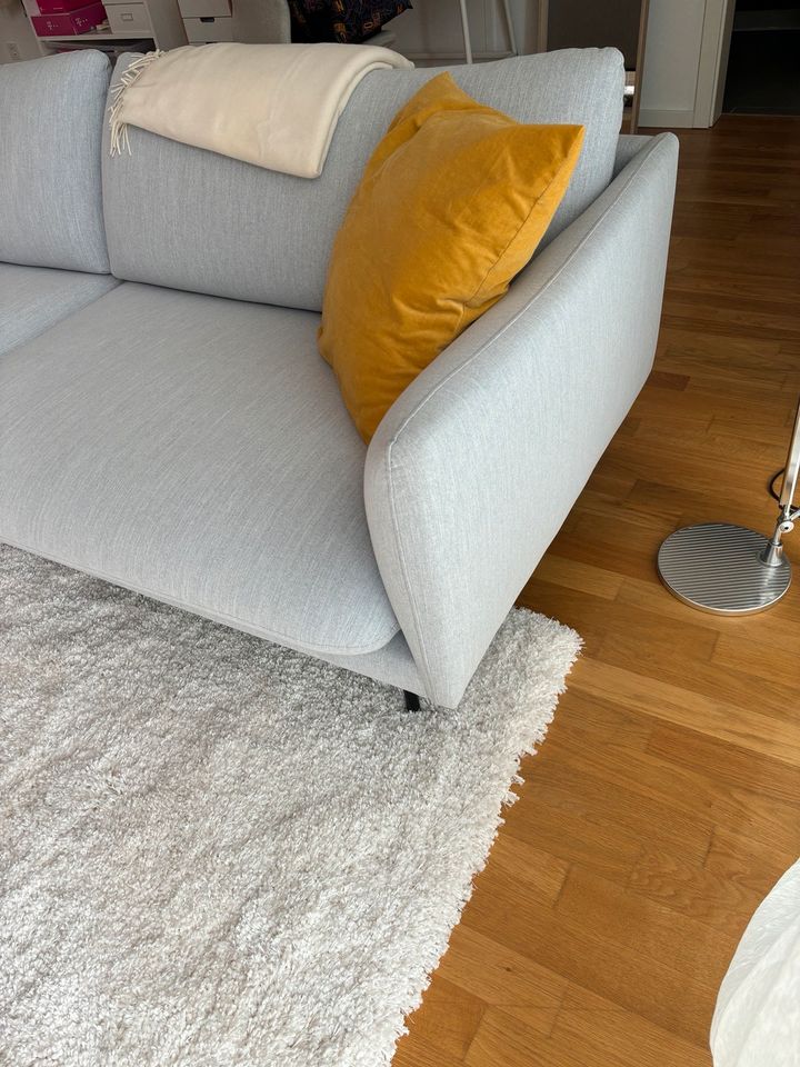 Schönes Sofa hellgrau, sehr guter Zustand in Saarbrücken