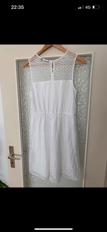 Weißes Sommerkleid in Ingolstadt