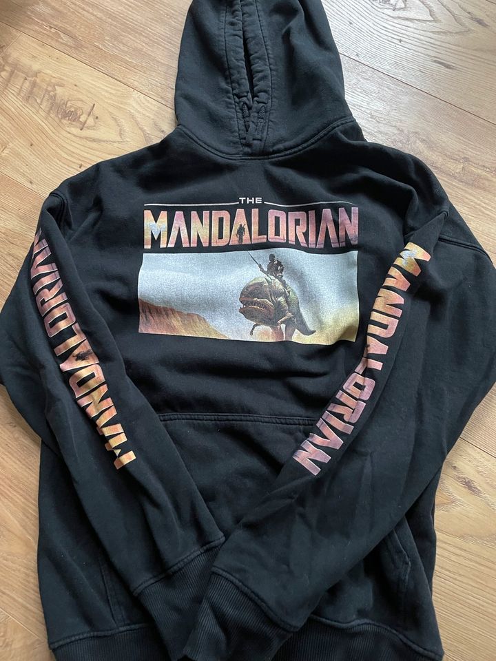 Kapuzenpullover Hoodie Star Wars Mandalorian 156/164 in Gettorf