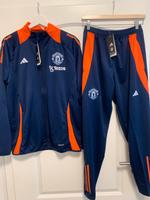 Manchester United Trainingsanzug (Sportanzug) Essen - Essen-Stadtmitte Vorschau