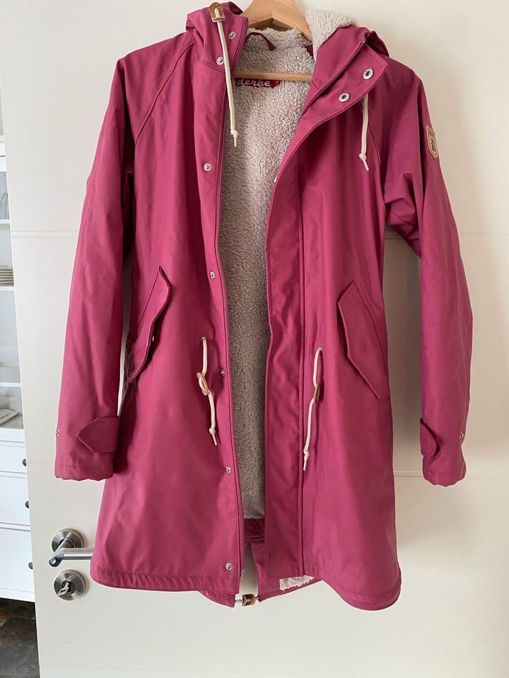 Derbe Regenjacke gefüttert pink Größe S in Tarp