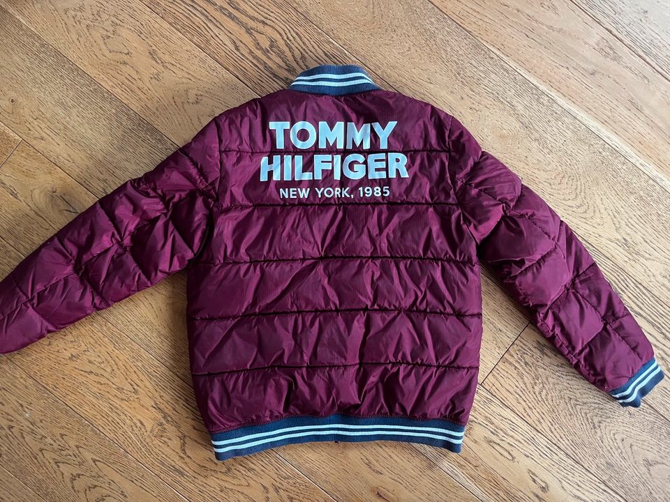 Winterjacke Tommy Hilfiger 164 oder XS in Dietenheim