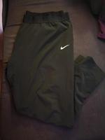 Stoffhose Nike / Größe XL / Größe 50 Niedersachsen - Wardenburg Vorschau