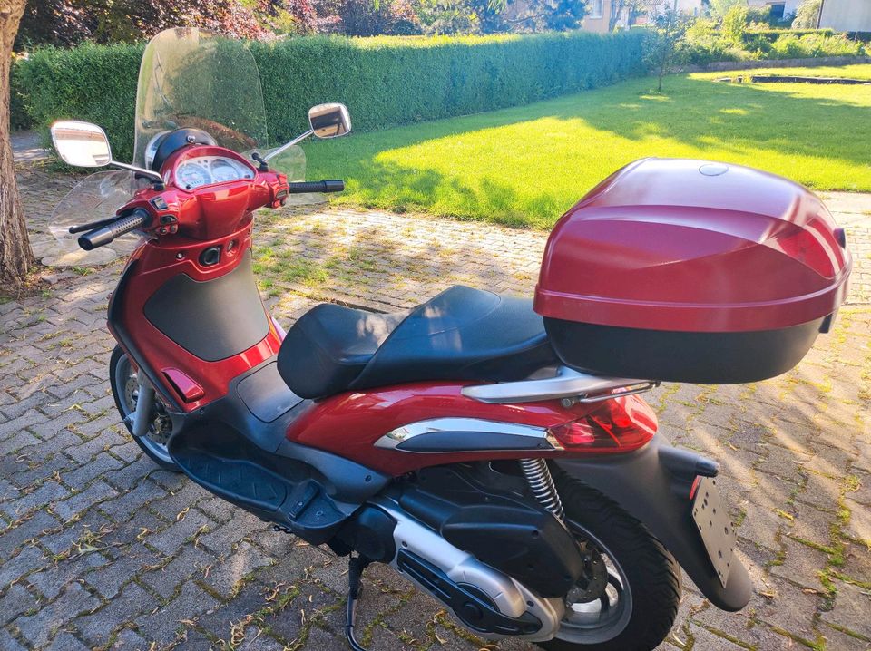 Roller PIAGGIO Beverly 500 in Alzey