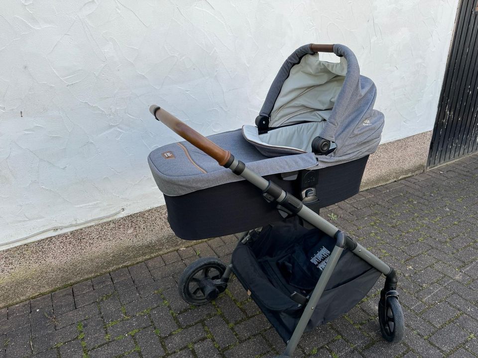 Joie Kinderwagen mit Babywanne in Lennestadt