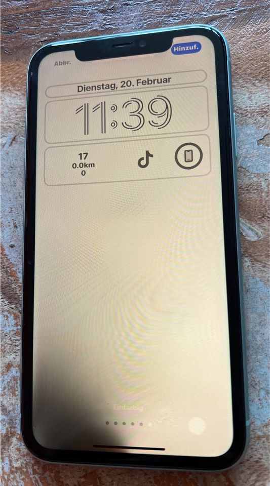 iPhone 11 128 Gb mint grün Wasserschaden mit Funktion in Lübeck