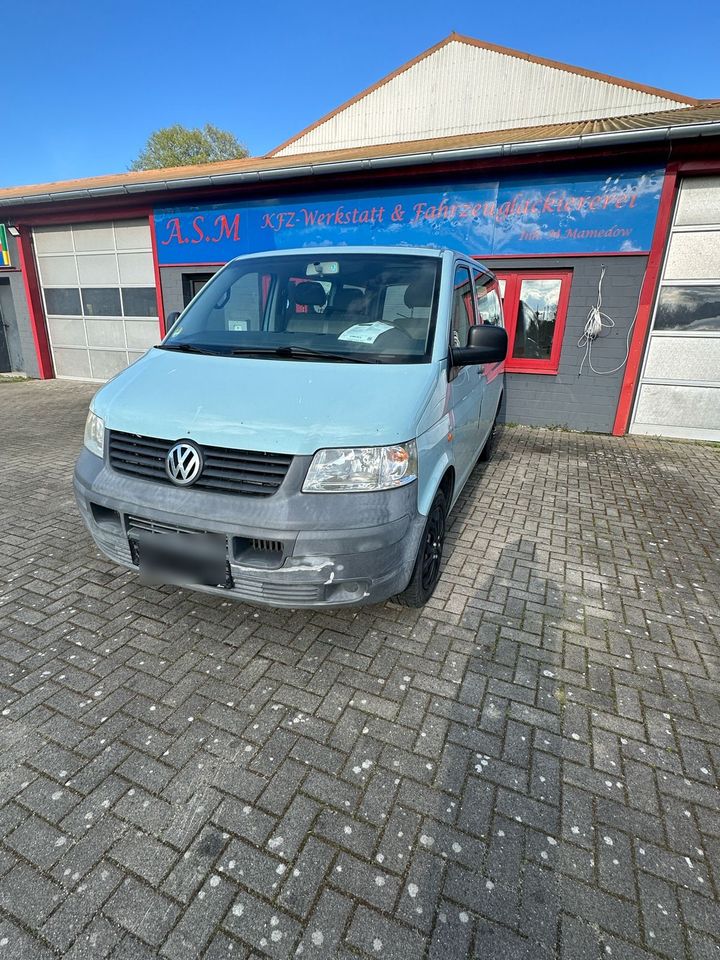 VW T5 Transporter in Murchin