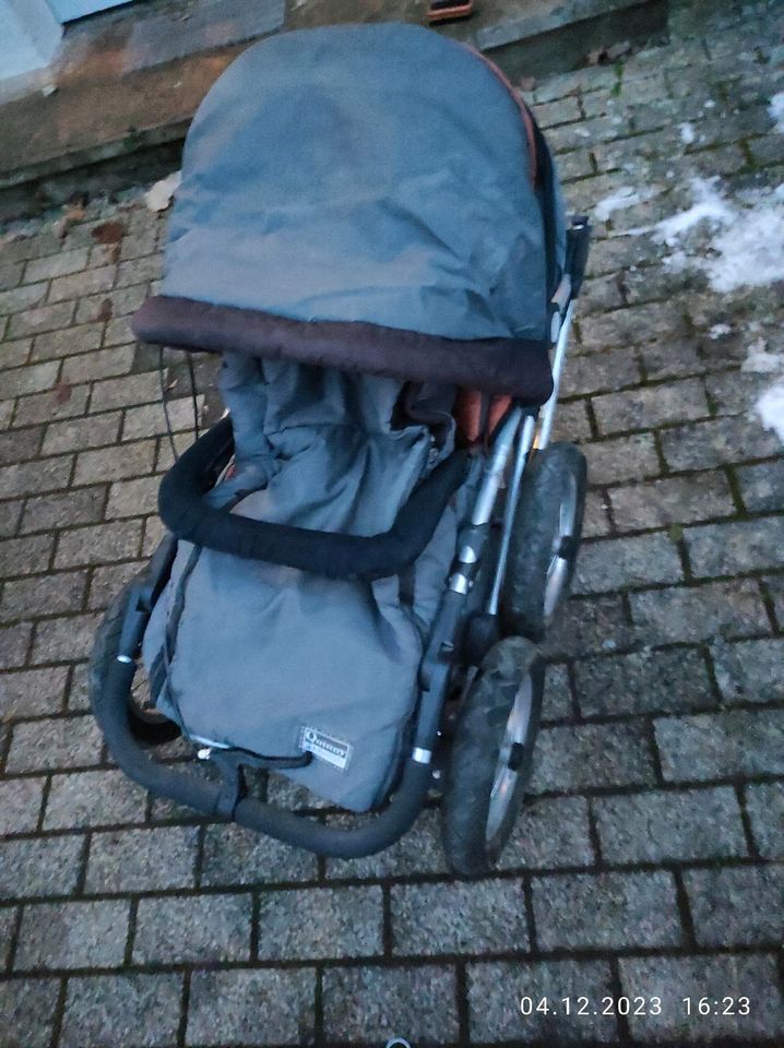 Kinderwagen in Schwerin