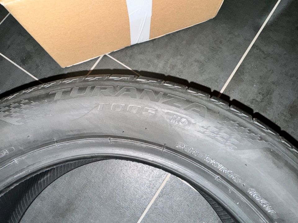 NEU Sommerreifen Bridgestone Turanza 235/55R18 104T in Hamburg