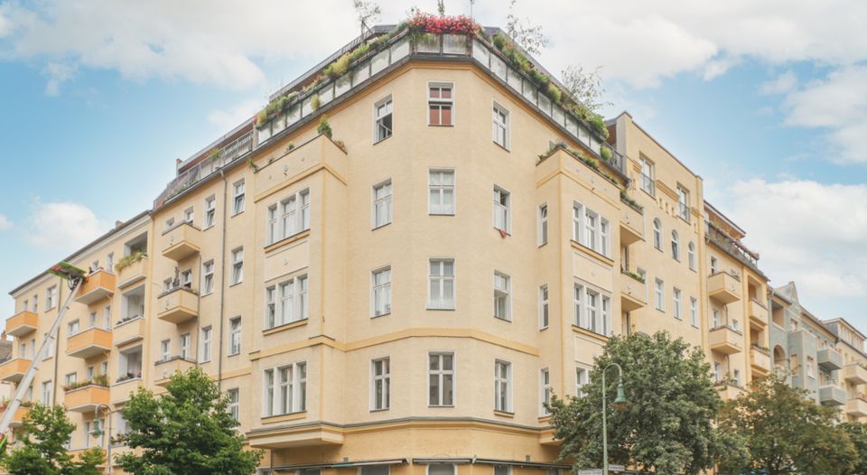 Nahe Mauerpark: 2,5 Zimmer Altbauwohnung mit Balkon in Berlin