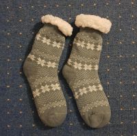 Neu Kuschelsocken weiche warme Socken Schneeflocken Größe 35-38 Bremen - Vegesack Vorschau