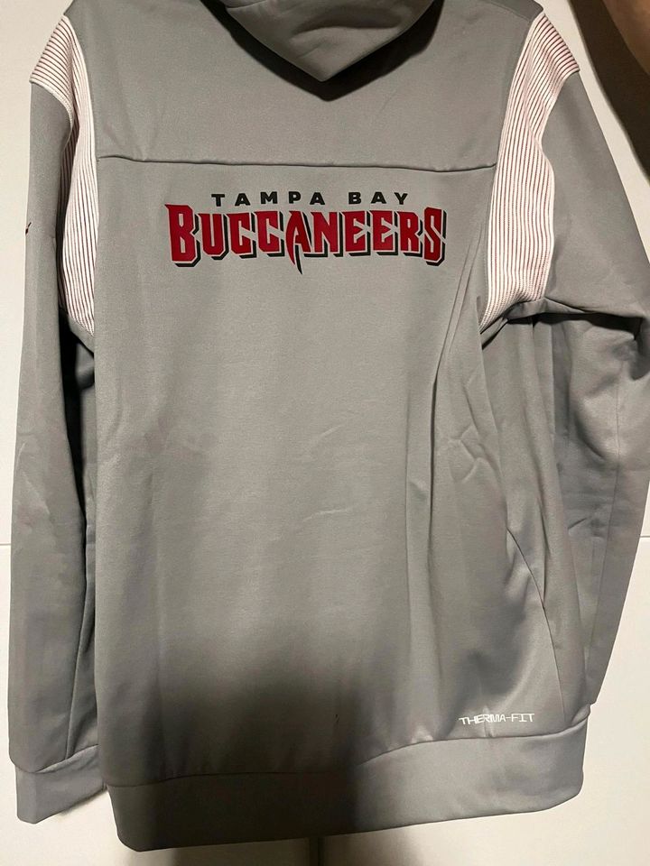 Therma Fit Nike Jacke in Gr.L Tampa Bay Buccaneers in Einbeck