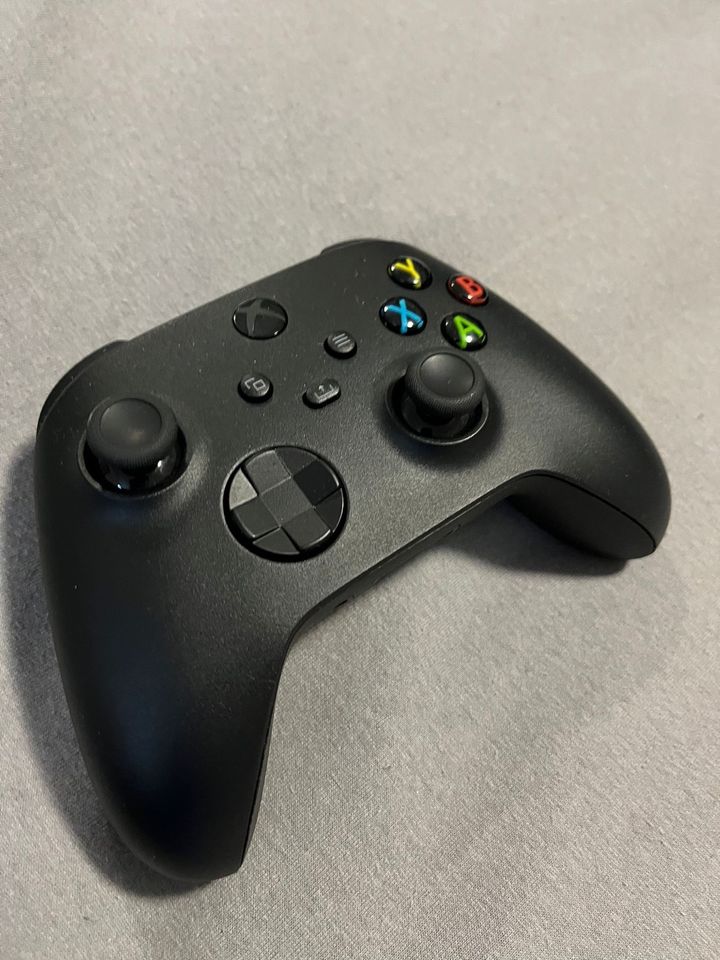 Xbox Controller schwarz in Wolfsburg