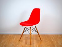 4 x Vitra Eames Side Chair DSW mit Vollposter in rot Stuttgart - Stuttgart-West Vorschau