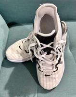 Nike LeBron Witness 6 TB Weiss Schwarz Größe 47 Kr. München - Ismaning Vorschau