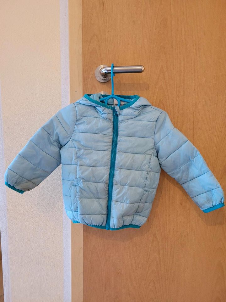 Jacke Winterjacke Größe 74/80 in Neukieritzsch