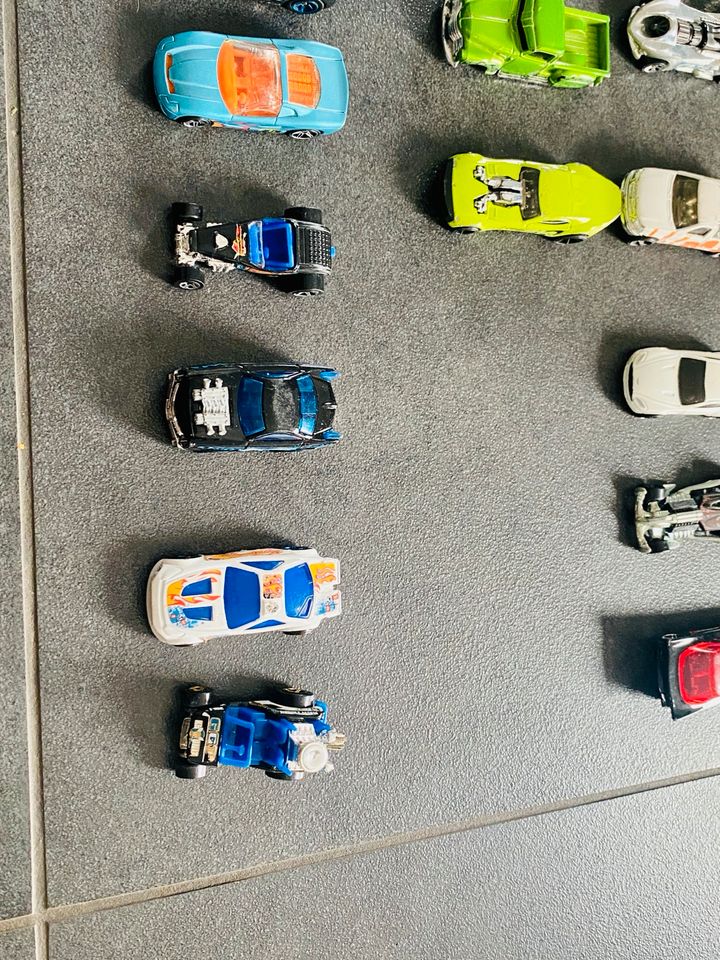 Hotwheels Konvolut | Set| 37 x Hotwheels | Porsche, Ferrari, etc. in Borken