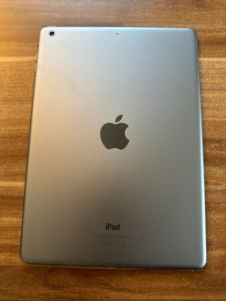 iPad Air 1. Gen (2013), 32GB, Space Grey in Spenge