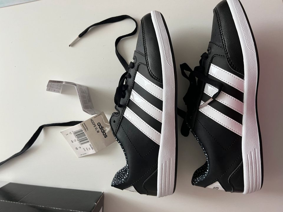 Adidas Sneakers Schuhe neu 36 in Dortmund