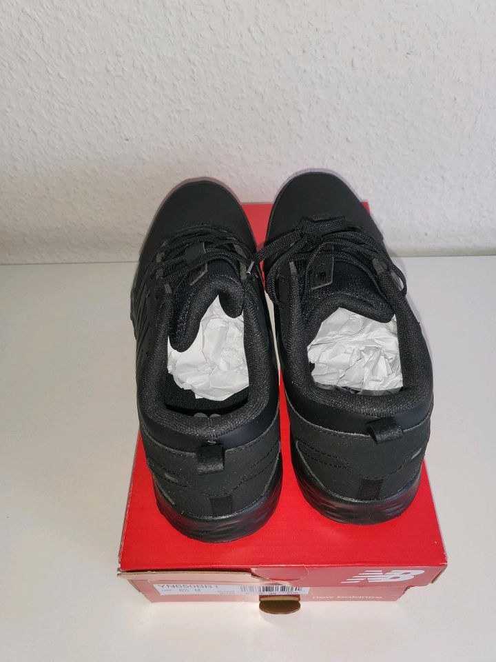 New Balance Sneaker Jungen, Gr. 39, neu! OVP! in Wittlich