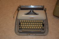 Schreibmaschine, Adler Junior, Koffer, Vintage, 60er Jahre Baden-Württemberg - Isny im Allgäu Vorschau