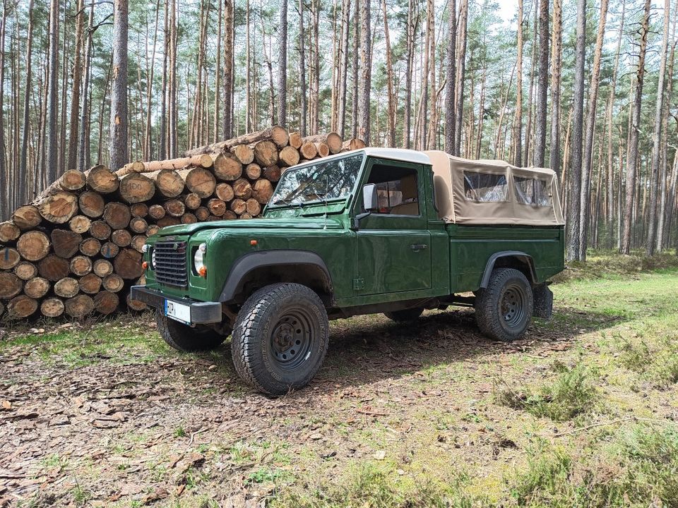 Land Rover Defender 110 HCPU Pickup 300er Tdi   AHK 3,5 to in Allersberg