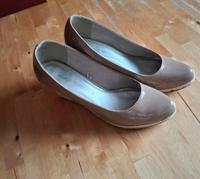 Lackpumps mit Keilabsatz Berlin - Marzahn Vorschau