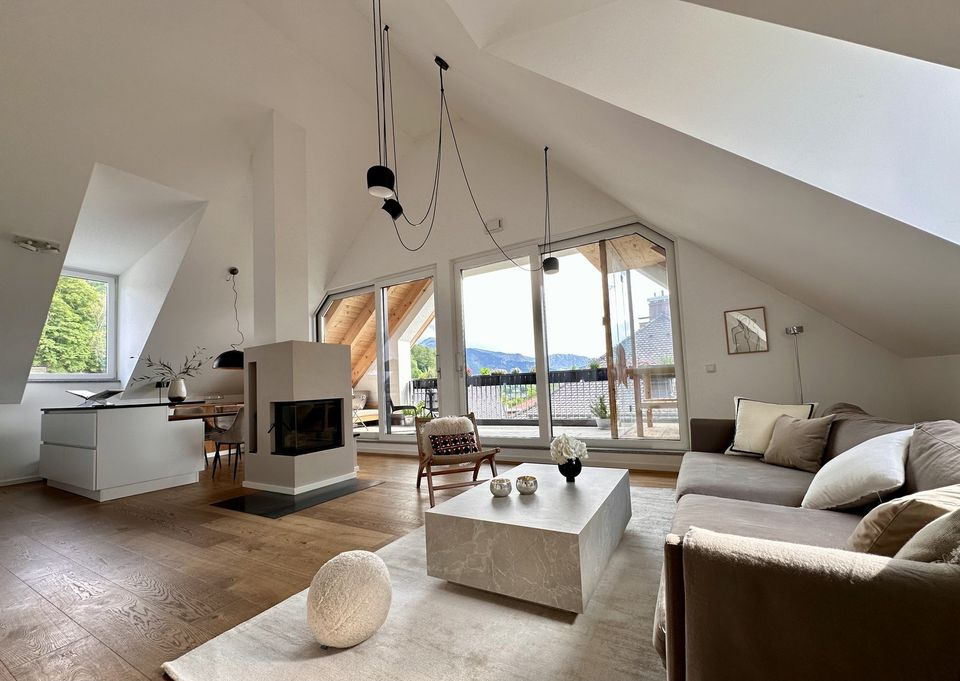 Bergblick, Sauna und Kamin - wunderschöne möblierte Dachgeschoss Wohnung in Tegernsee in Tegernsee