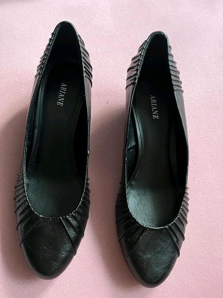 Damen Schuhe in Raunheim