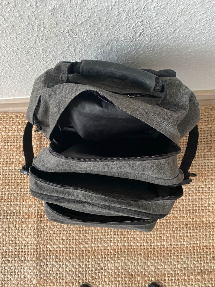 Eastpak Tutor Rucksack 27L top Zustand in Hannover