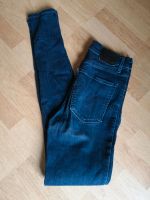 Levi's levis Jeans mile high super skinny blau dunkelblau 26 32 Sachsen - Lichtentanne Vorschau