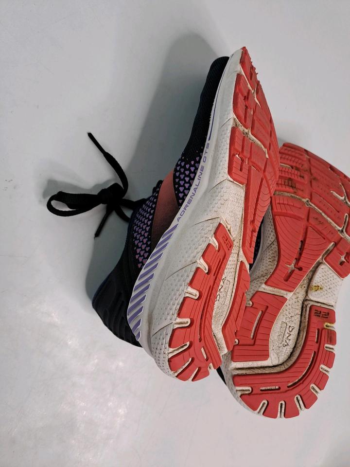 Brooks Adrenaline Gts 22 Medium B Damen Laufschuhe Schuhe 40.5 in Mühlacker