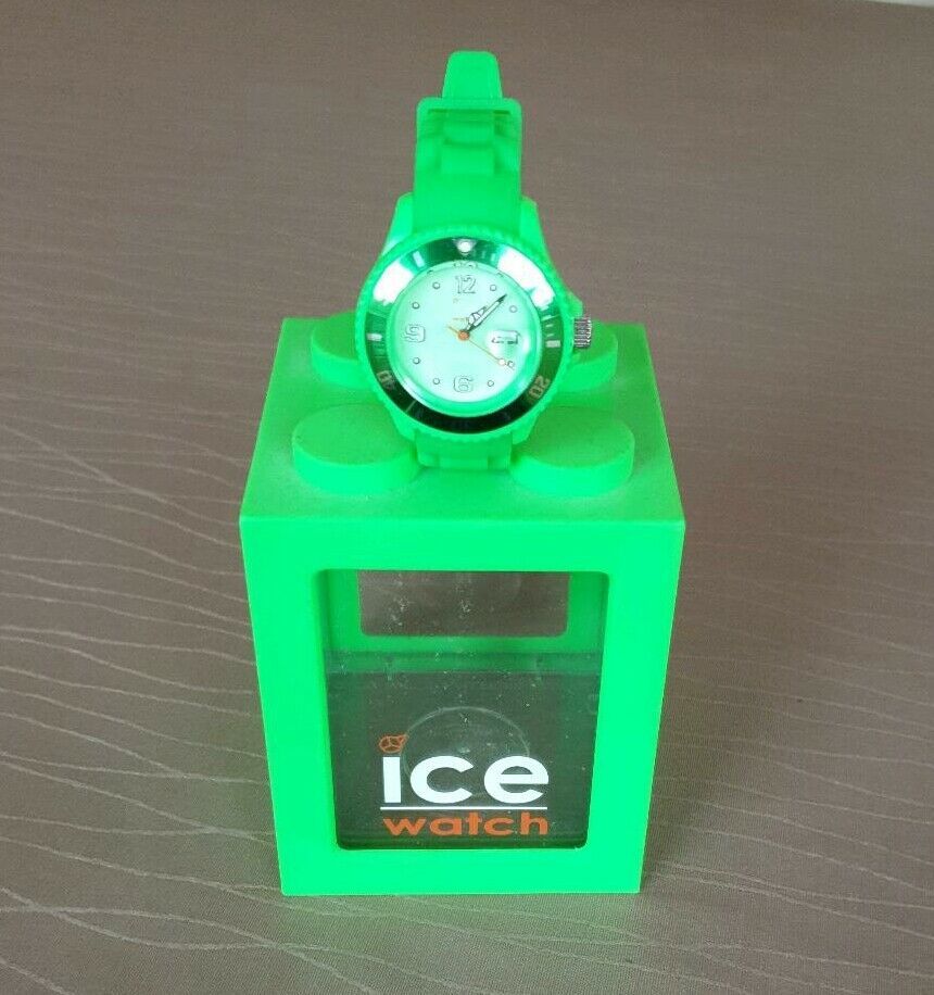 ⭐ Ice Watch klein, grün, mit Datumsanzeige und Box in Beselich