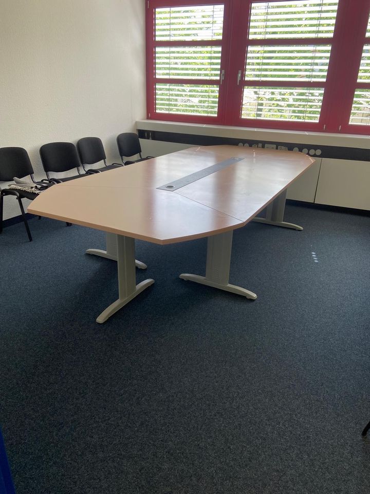 konferenztisch / Bürotisch / Schreibtisch in Berlin