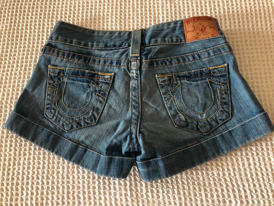 True Religion Jeans- Shorts blau EU Größe 32 in Lauf a.d. Pegnitz