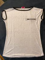 T-Shirt orsay weiß mit schwarzen Kunstleder-Applikationen Gr. S/M Buchholz-Kleefeld - Hannover Groß Buchholz Vorschau