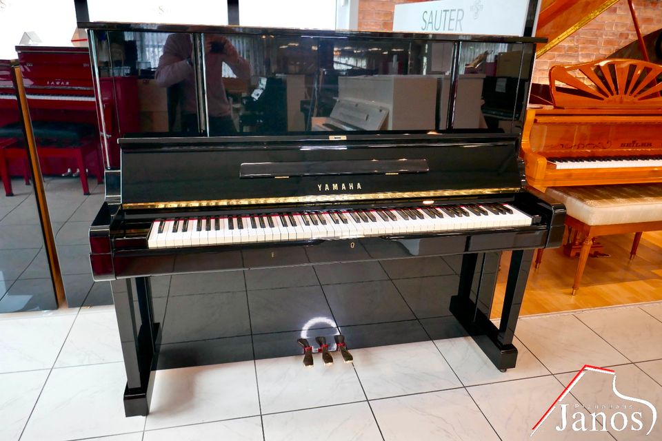 Hervorragedes Yamaha Klavier ✱ YUX 130 cm ✱ Japanische Produktion in Königsbrunn