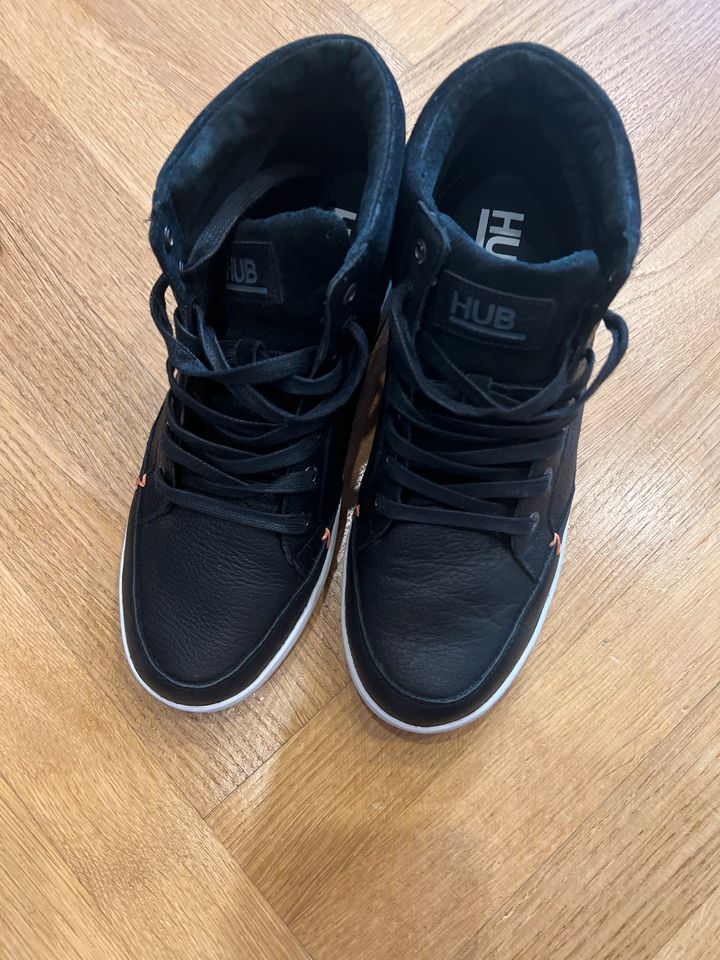 HUB hohe Sneaker schwarz, Gr.43 in Wachtendonk