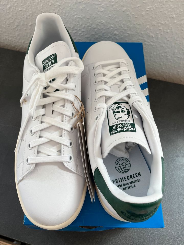Stan Smith Adidas weiß mit grün NEU in Kleinmachnow