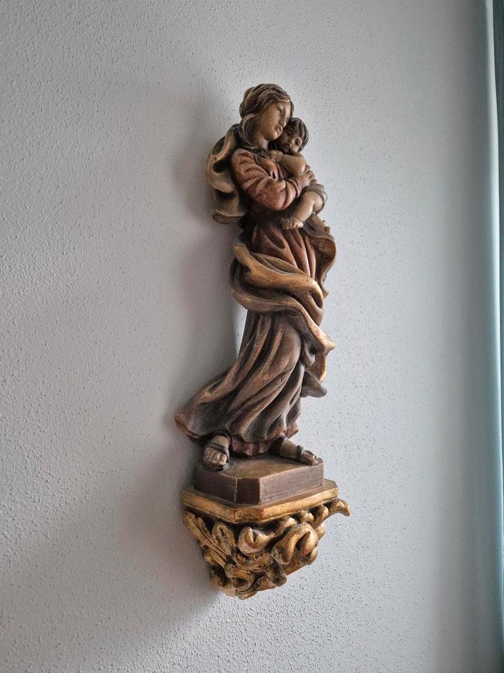 Madonna mit Jesuskind , handgeschnitzt, handbemalt aus Südtirol in Augsburg