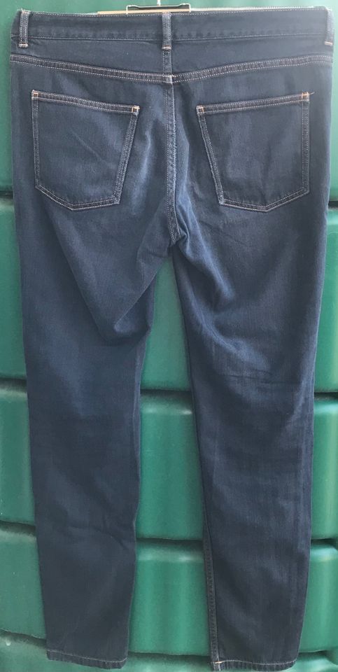 COS Slim Fit Jeans dark blue, Gr. 27 -Must Have! in Gau-Bischofsheim