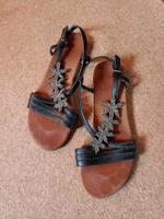 Sandalen Schuhe schwarz getragen gebraucht Bayern - Auerbach in der Oberpfalz Vorschau