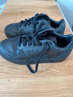 Adidas Schuhe schwarz – Neu, Größe 36 2/3 Niedersachsen - Hodenhagen Vorschau