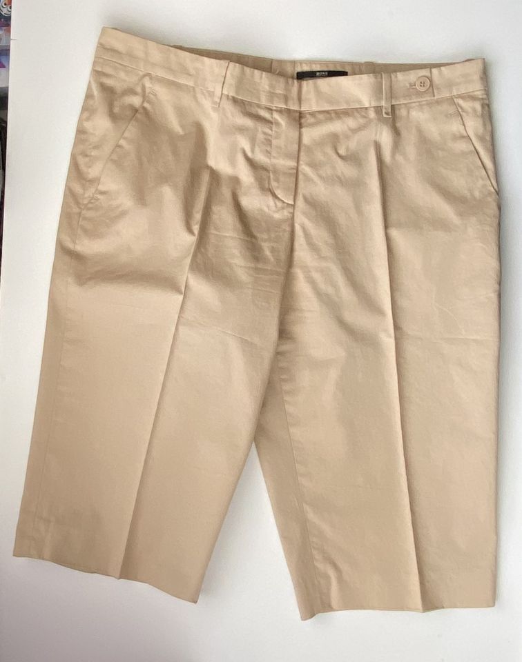 Damen Short Hose kurze Hose Hugo Boss beige Gr. 40 in Neckarsulm