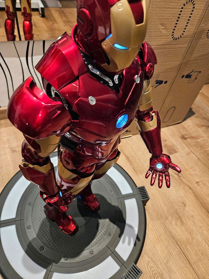 Iron man Figur 60cm in Mudersbach