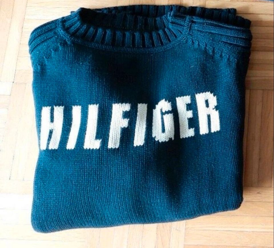 Tommy Hilfiger Pullover in L wie Neu!!! in Niederviehbach