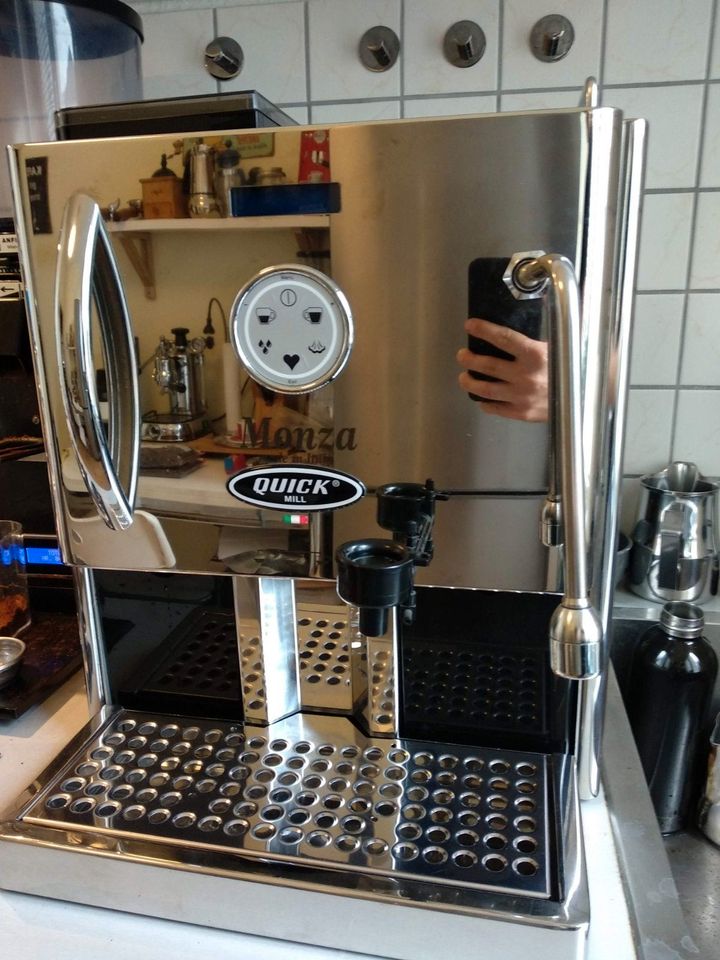 Quickmill Monza 5008 *neuwertig* Kaffeevollautomat in Duisburg
